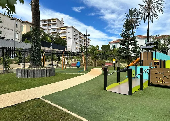 Modern Center Near Palais Festival * Cannes